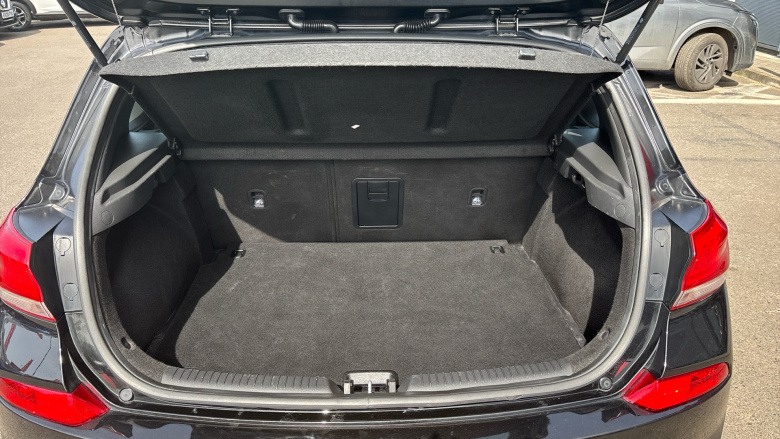 Hyundai i30 1.0T GDI SE Nav 5dr Petrol Hatchback